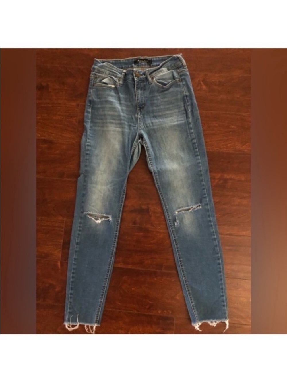 Women’s Medium Wash Denim Jeans